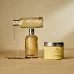 Molton Brown Orange & Bergamot Radiant Body Polisher 275g 12 Molton Brown Orange & Bergamot Radiant Body Polisher 275g -Molton Brown KRY21010 uk Orange Bergamot Radiant Body Polisher image 03