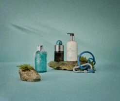 Molton Brown Coastal Cypress & Sea Fennel Bath & Shower Gel 300ml -Molton Brown NHB226CR3 uk Coastal Cypress Sea Fennel Bath Shower Gel 300ml image 04