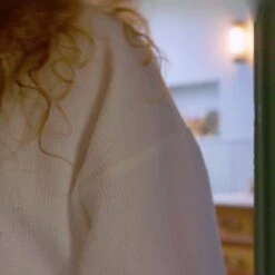 Molton Brown Merry Berries & Mimosa Bath & Shower Gel 300ml -Molton Brown NHB331 uk Merry Berries Mimosa Bath Shower Gel video 01