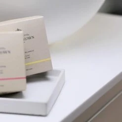 Molton Brown Delicious Rhubarb & Rose Perfumed Soap 150g -Molton Brown NSP295 uk Delicious Rhubarb Rose Perfumed Soap video 01