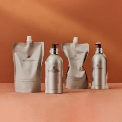 Molton Brown Re-charge Black Pepper Bath & Shower Gel Refill 400ml 5 Molton Brown Re-charge Black Pepper Bath & Shower Gel Refill 400ml -Molton Brown NXB037CR3 uk Black Pepper BW image 04