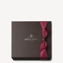 Molton Brown Delicious Rhubarb & Rose Festive Bauble & Candle Gift Set -Molton Brown WBB1107 uk Rhubarb Rose Bauble Candle Gift set image 04