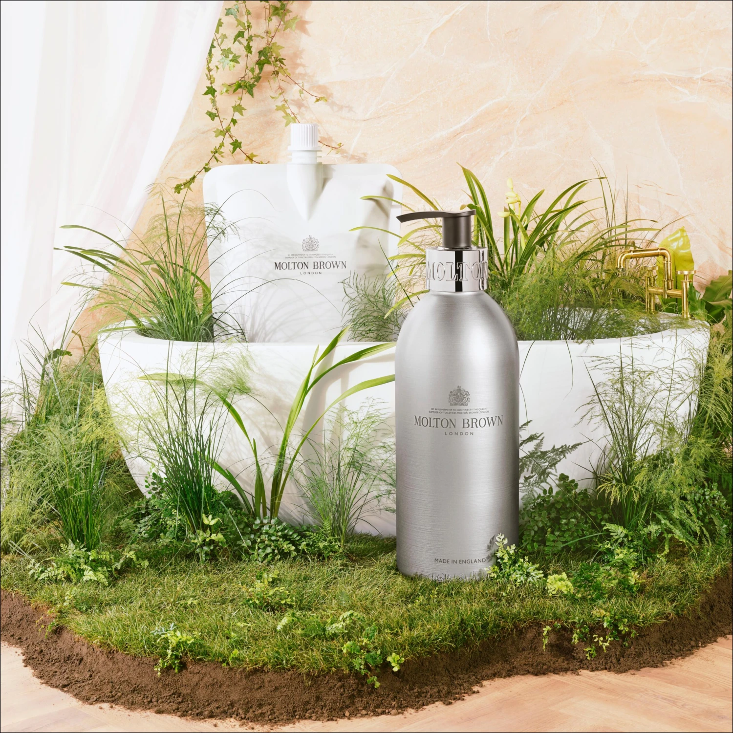 Molton Brown Fiery Pink Pepper Infinite Bottle Body Care Gift Set 5 Molton Brown Fiery Pink Pepper Infinite Bottle Body Care Gift Set – Image 5