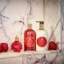 Molton Brown Merry Berries & Mimosa Body Care Gift Set -Molton Brown WBB1729 uk Full Berries Mimosa collection set image 06