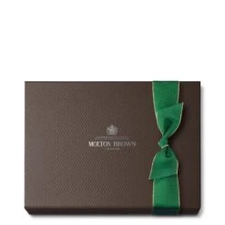 Molton Brown Fiery Pink Pepper Enriching Body Gift Set -Molton Brown WBB206 uk Fiery Pink Pepper Bath Shower Scrub Gift Set image 04